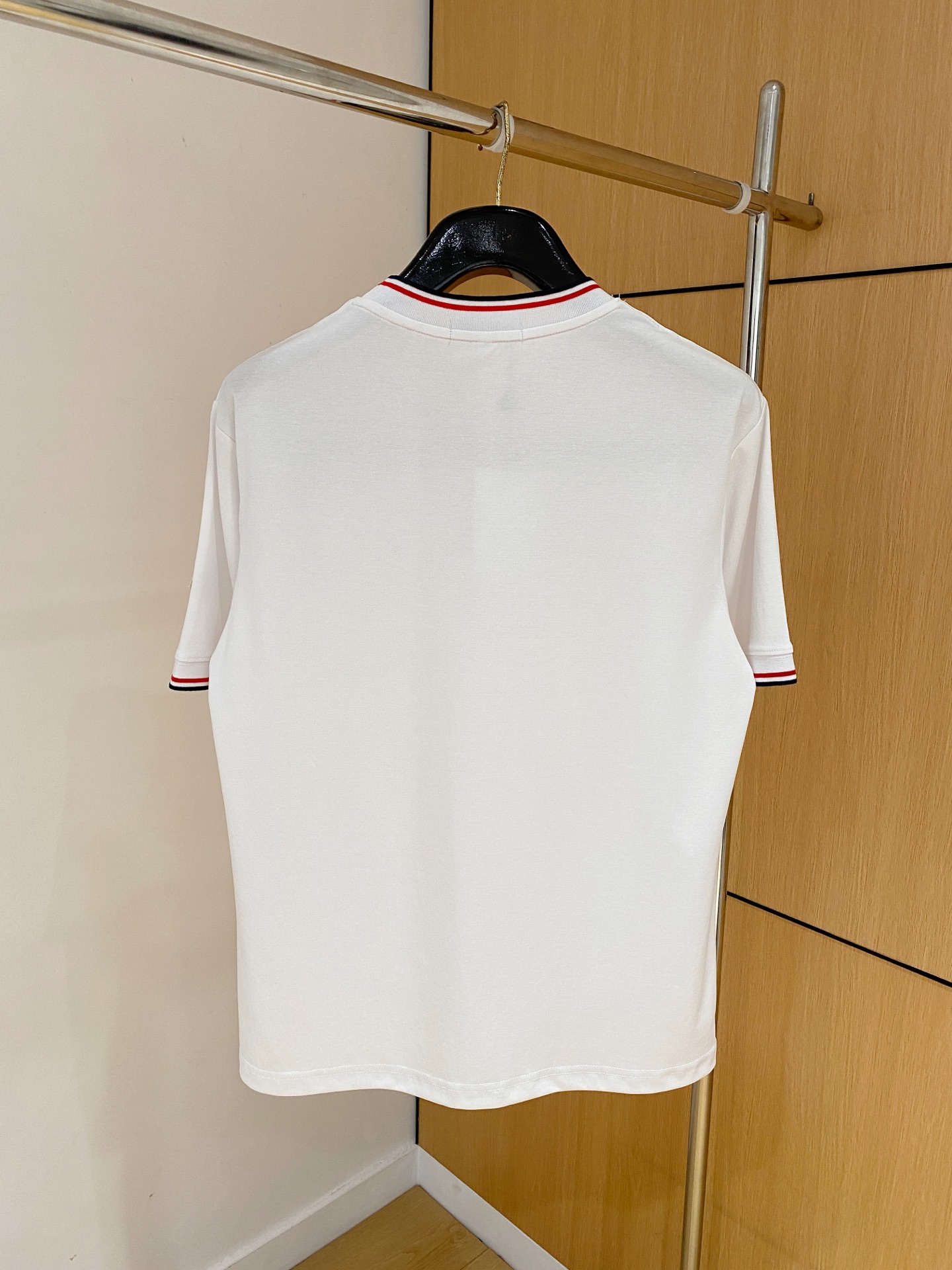 short sleeves